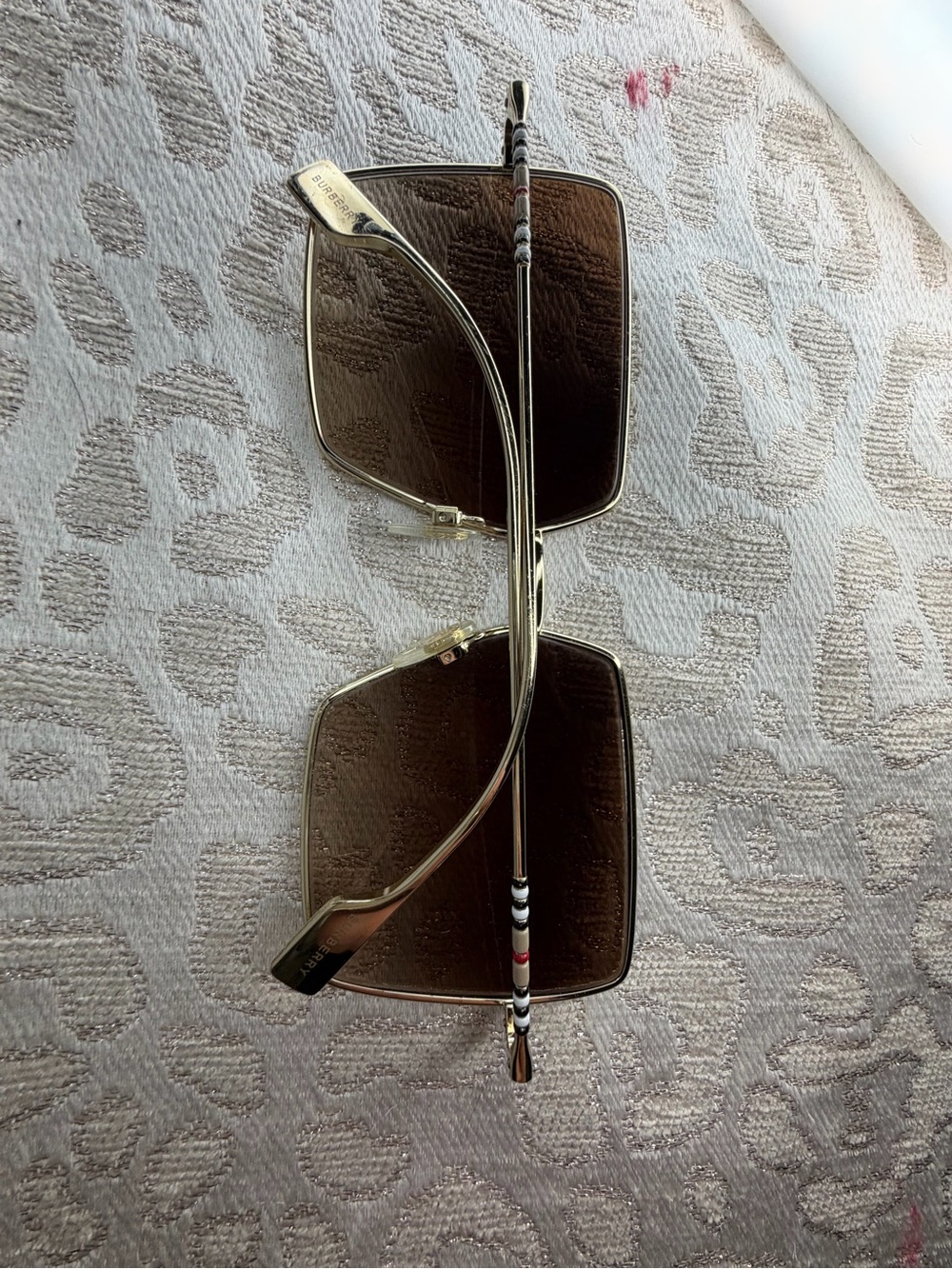 Women’s Preowned Authentic BURBERRY sunglasses - As Is - No case - Picture 5 of 5